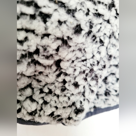 Express Women's Chunky Sherpa Pullover Sweater 3/4 Zip Gray Small Oversized - Picture 9 of 16